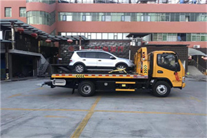 霍邱汽车紧急补胎换胎救援