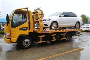 霍邱附近拖车救援24小时服务热线